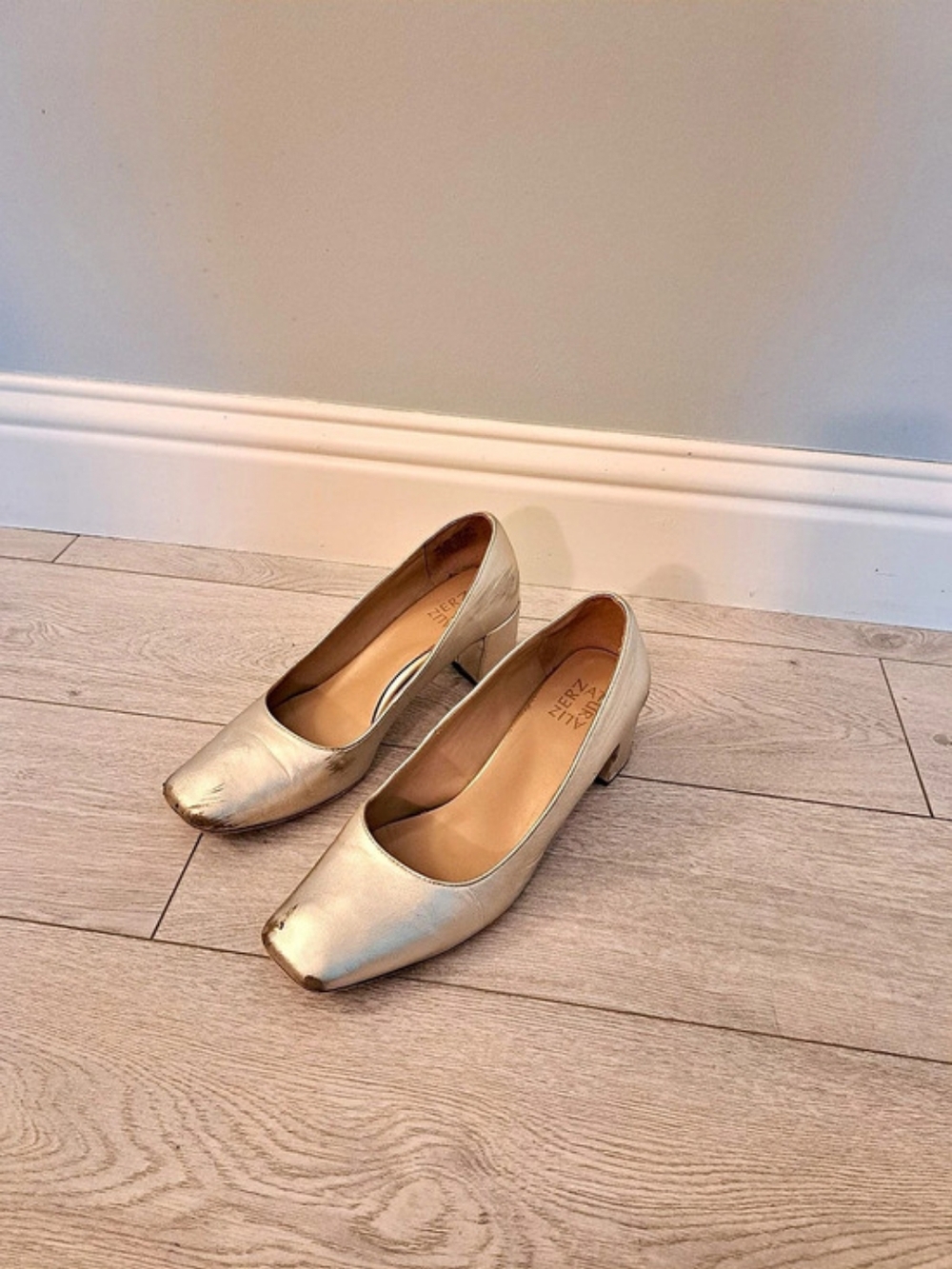 Naturalizer Huntley Pump Gold Metallic Block Heel Pumps